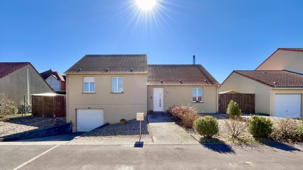 Maison Individuelle avec Jardin