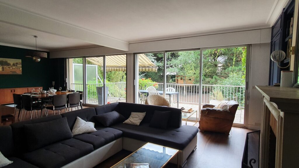 Maison familiale et appartement T3 à Merville