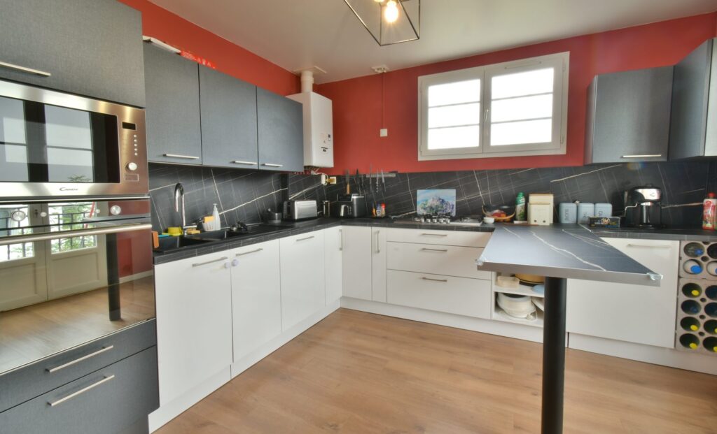 Appartement 5 pièces rénové avec jardin