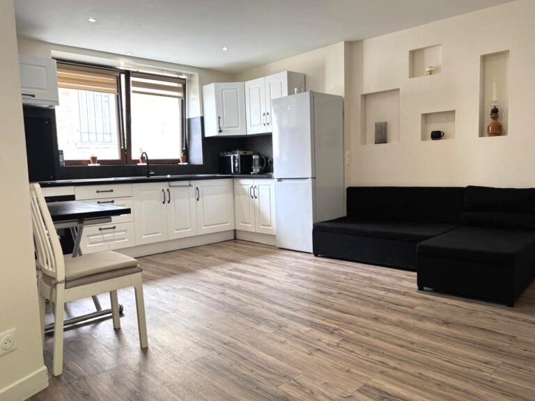 T2 meublé avec parking