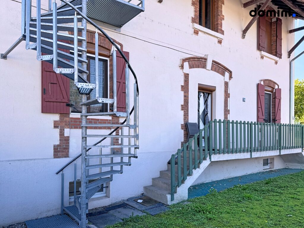 MONTCHANIN : Maison de Caractère (180 m²) – Fort Potentiel !