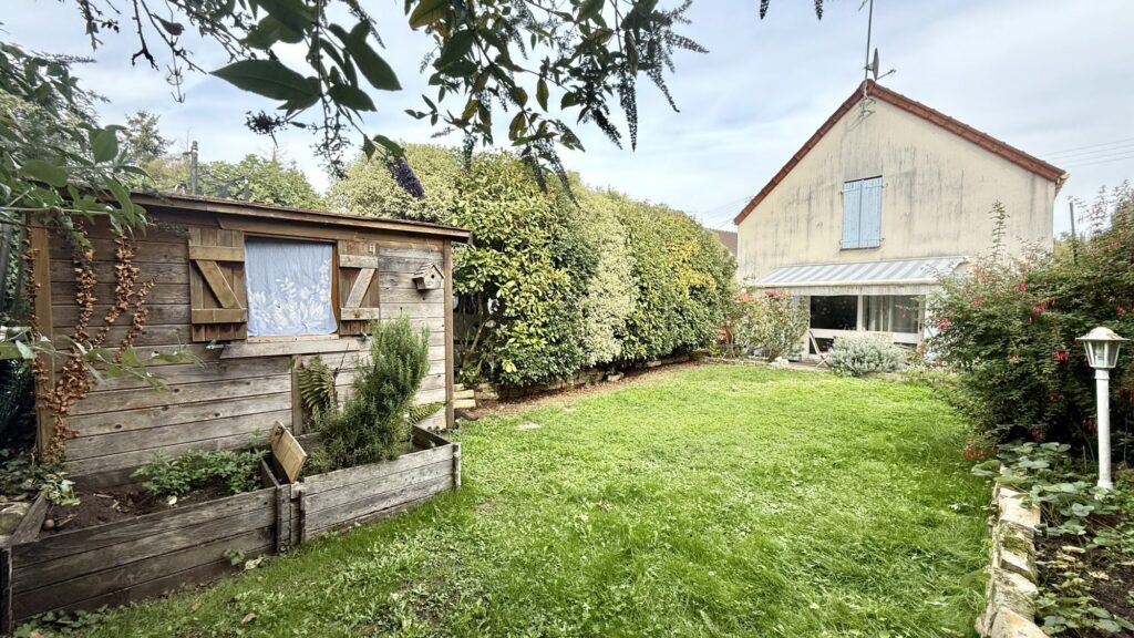 CHARMANTE MAISON DE VILLE