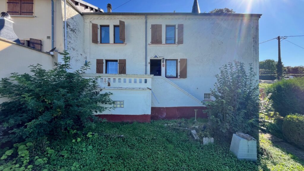 Maison Mitoyenne à Rénover