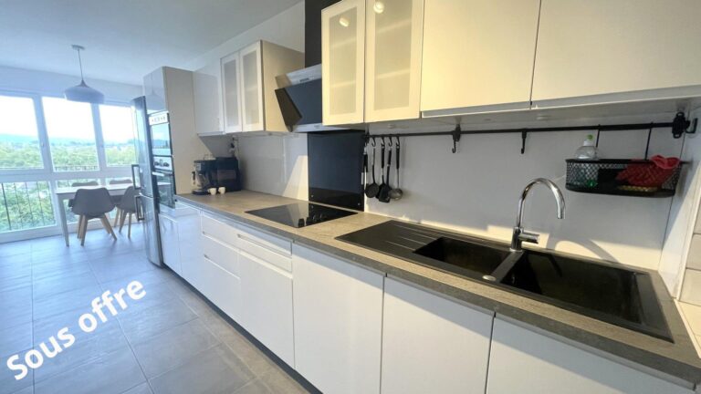 Appartement 3 chambres sans travaux avec cave et parking