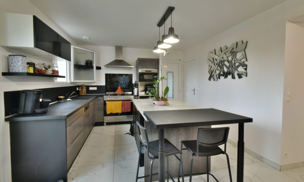 Maison contemporaine avec piscine