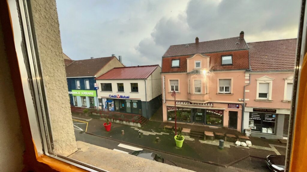 EXCLUSIVITÉ – Immeuble mixte 340 m² – 3 logements + local commercial – Rentabilité immédiate