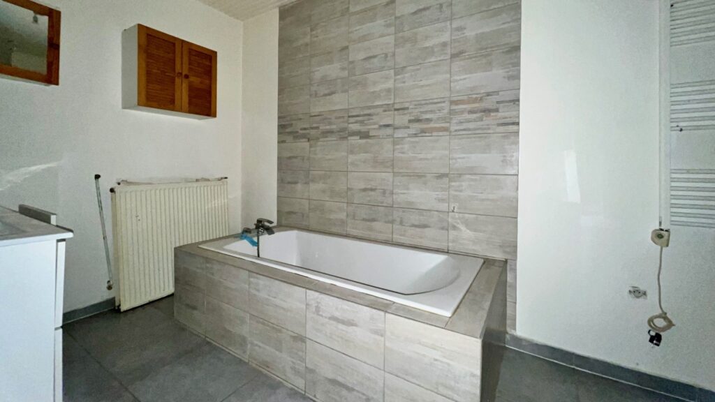 EXCLUSIVITÉ – Immeuble mixte 340 m² – 3 logements + local commercial – Rentabilité immédiate