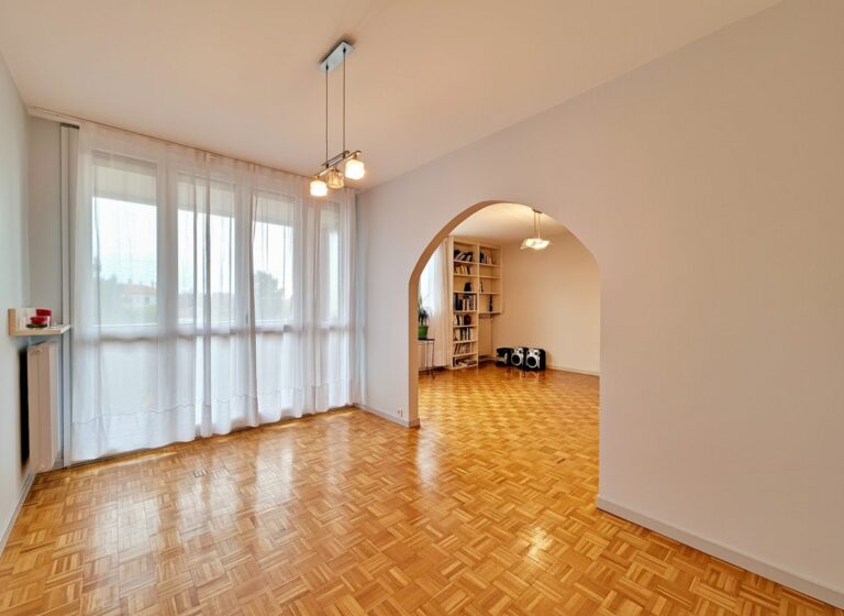 Appartement T5 – 91 m² – Balcon & Parking – Bourg-lès-Valence