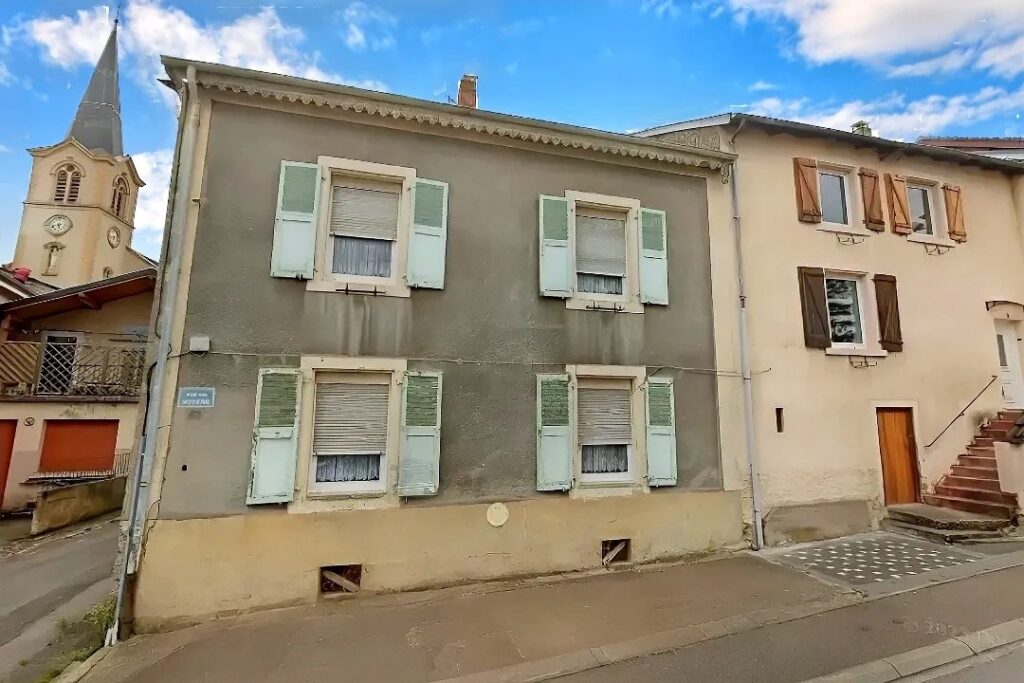 Maison mitoyenne 240m²