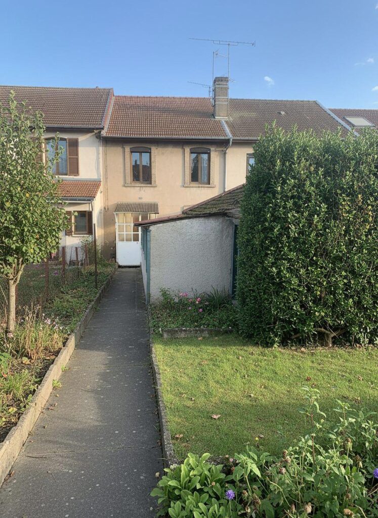 DOUBLE MAISON DE CITE