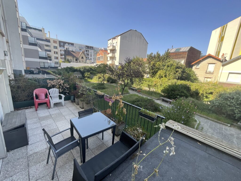 APPARTEMENT 4P AVEC TERASSE DE 18M2 ET BALCON DE 6M2