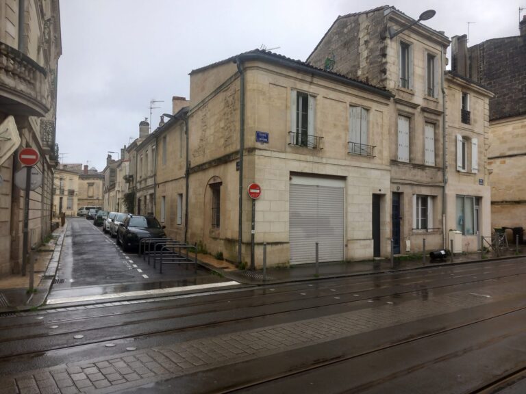 Magnifique immeuble en pierres