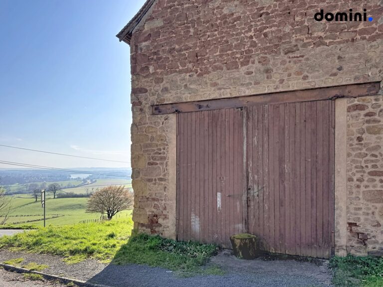 MONTCENIS - BIEN D'EXCEPTION 234 m2