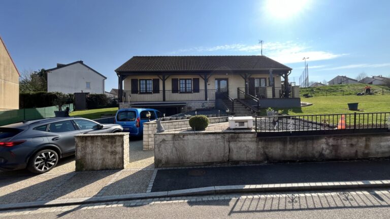 Maison 127 m² – 3 chambres – Terrain 879 m² – Dépendance + véranda – Proche Luxembourg