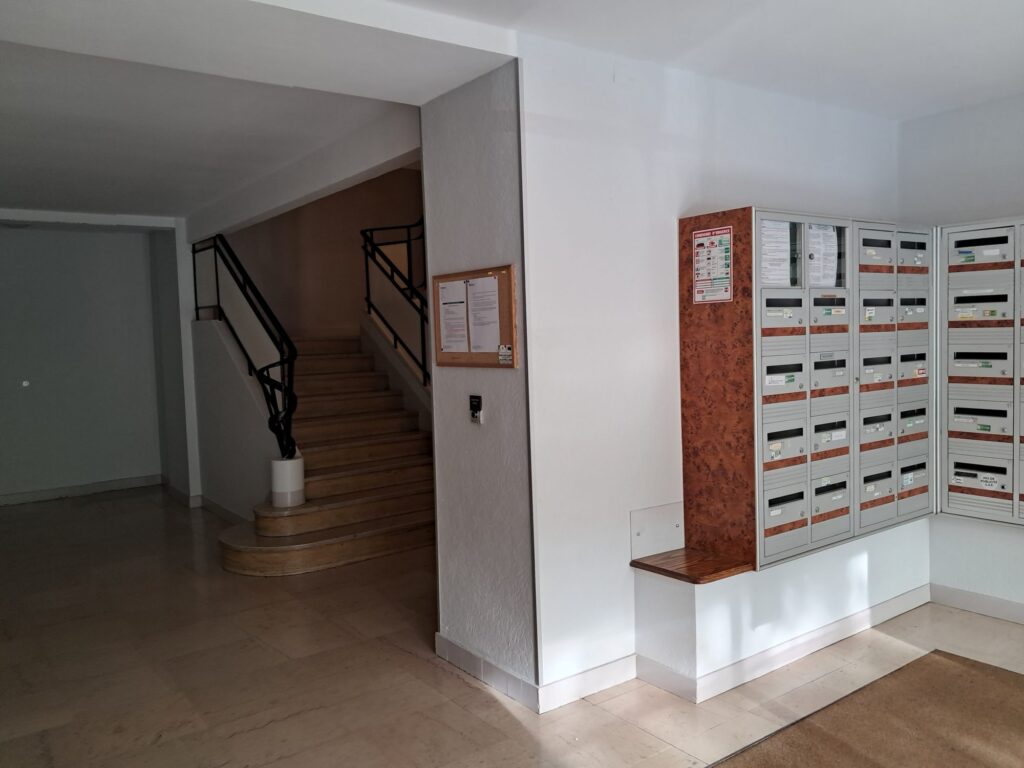 Un appartement idéalement situé  avec garage en centre ville