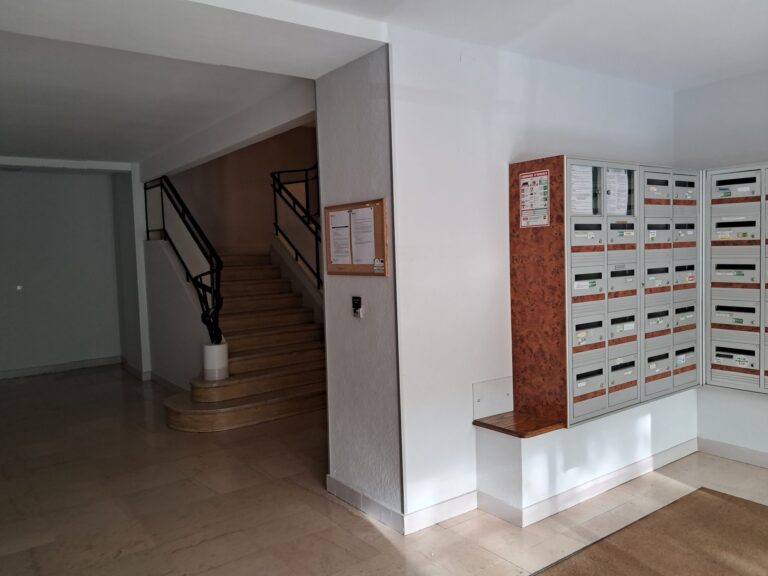 Un appartement idéalement situé  avec garage en centre ville