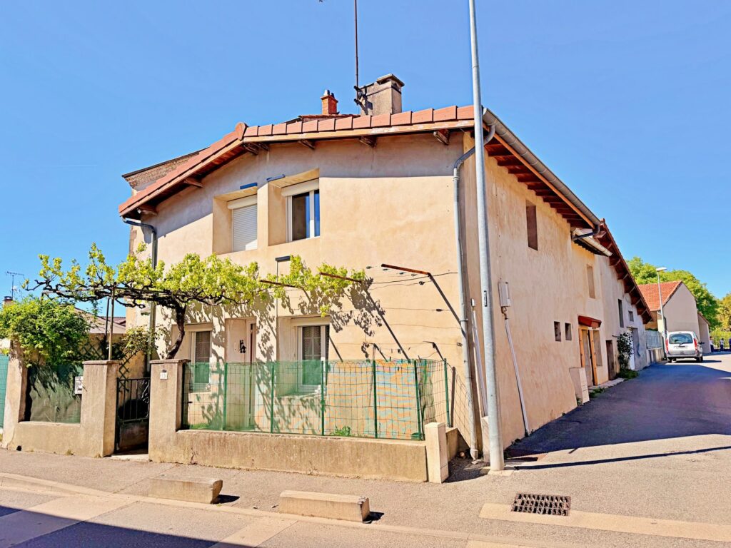 Maison Fauconnières
