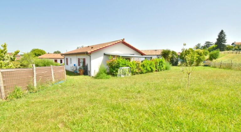 Maison récente de plain-pied – 90 m² – Terrain de 965 m² – DPE A